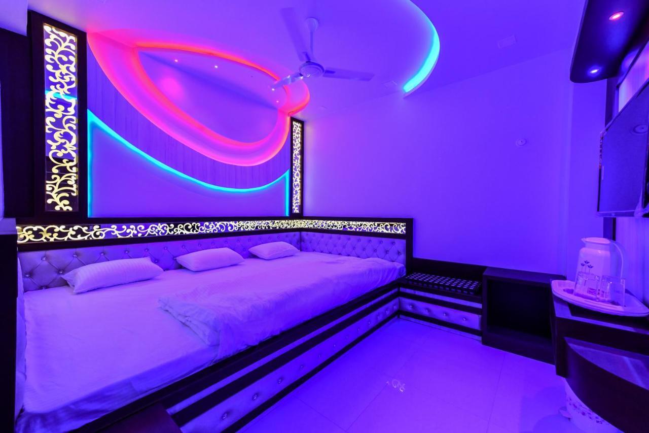 Hn Palace Homestay Agra  Bagian luar foto
