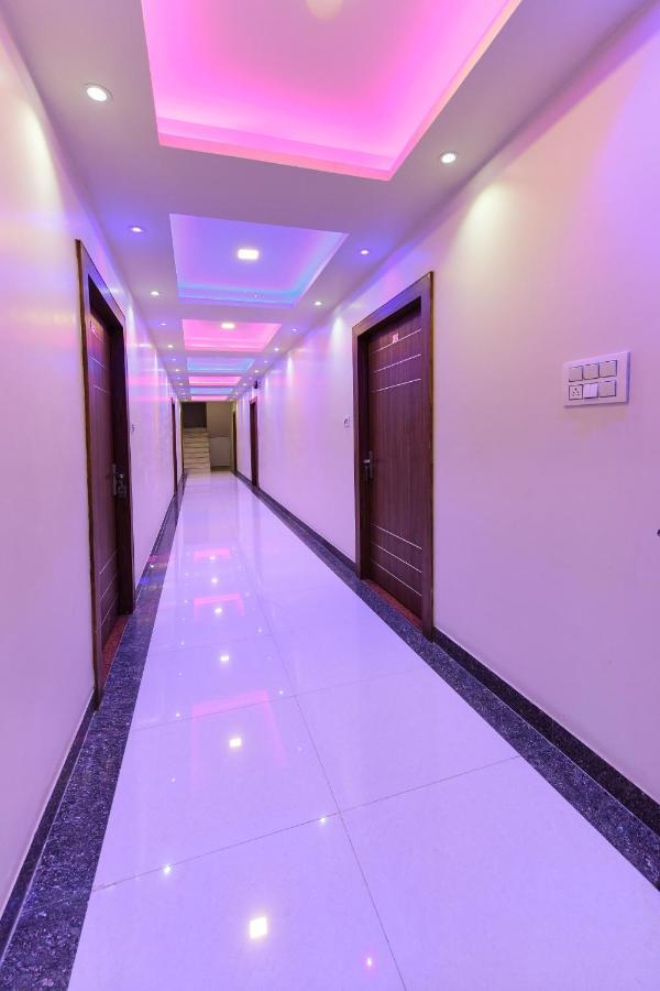 Hn Palace Homestay Agra  Bagian luar foto