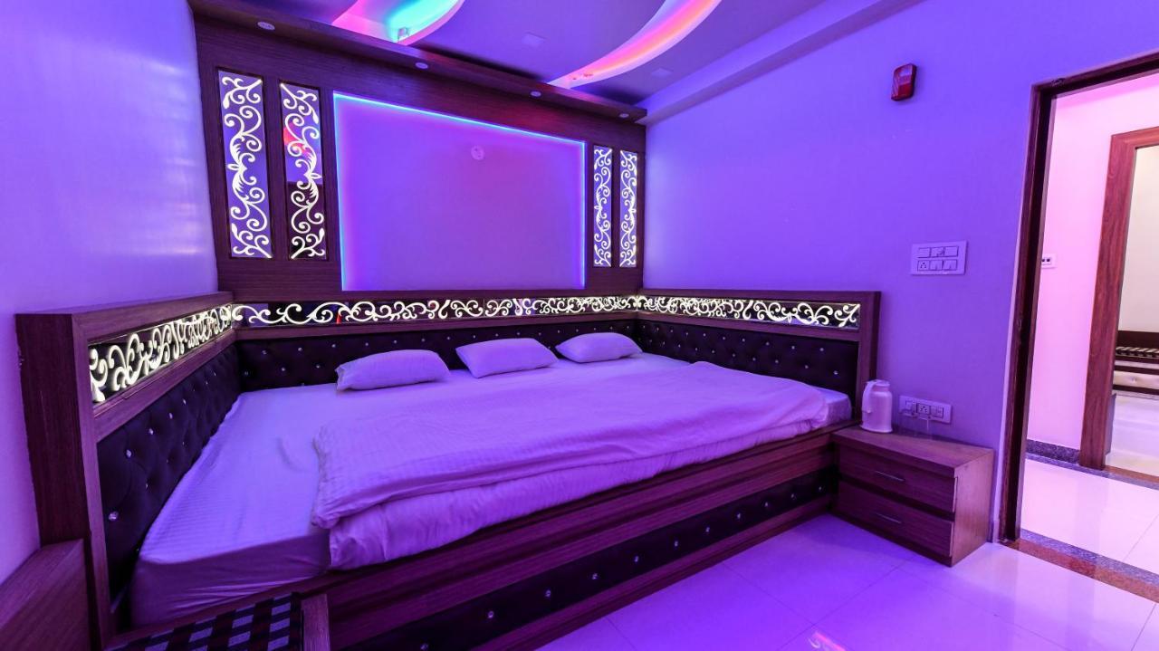 Hn Palace Homestay Agra  Bagian luar foto