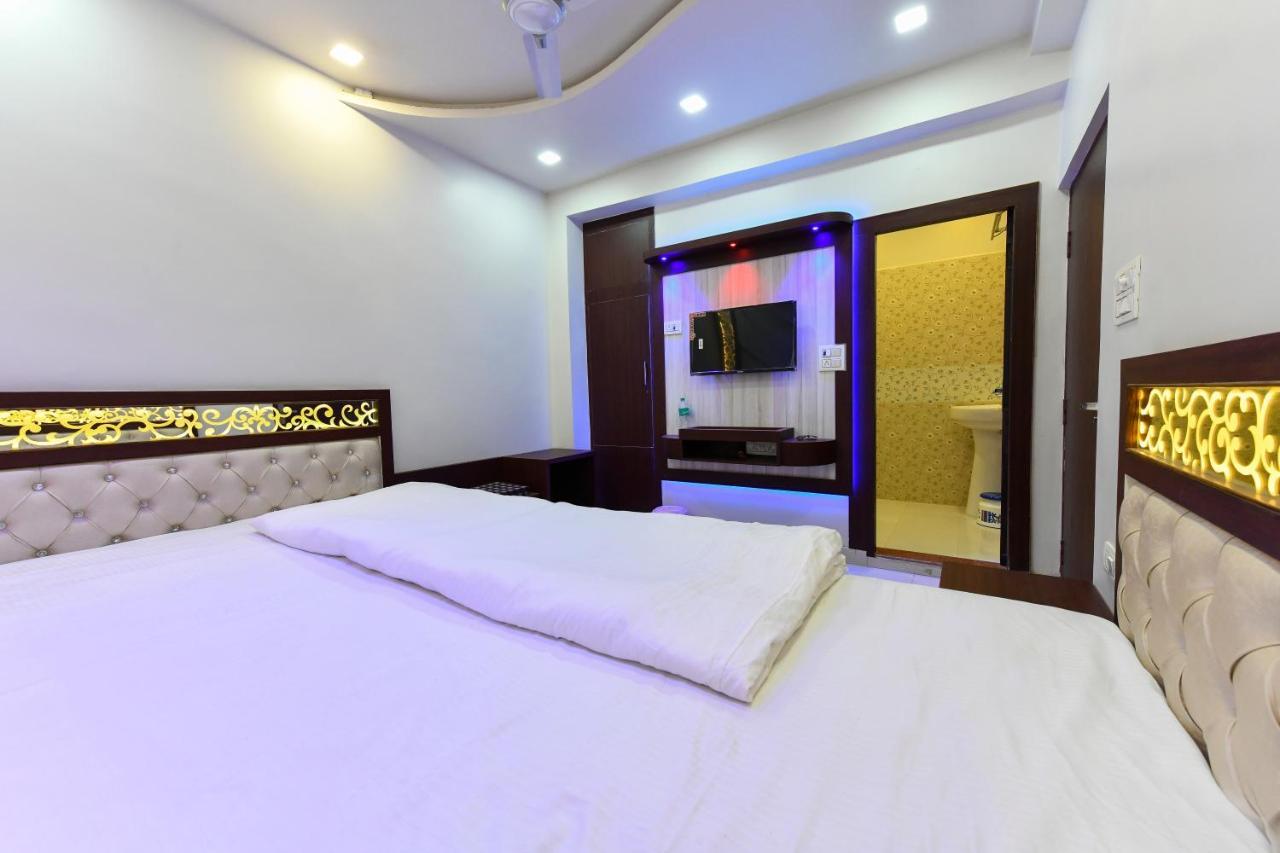 Hn Palace Homestay Agra  Bagian luar foto
