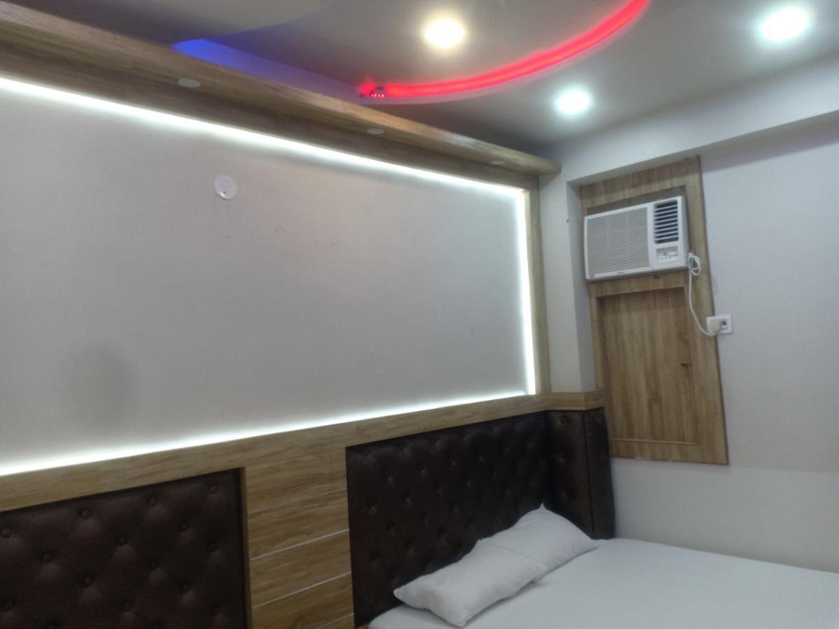 Hn Palace Homestay Agra  Bagian luar foto