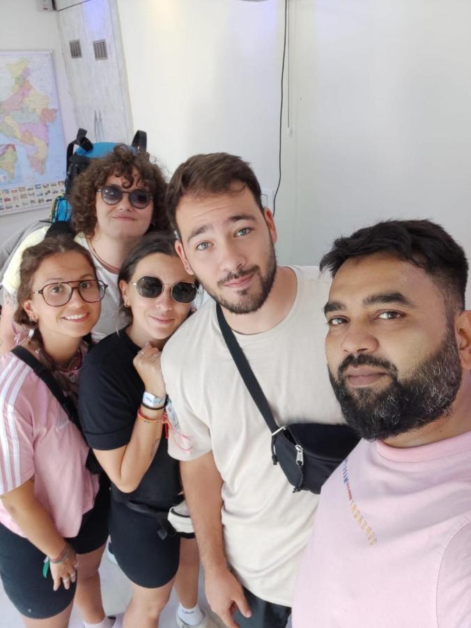 Hn Palace Homestay Agra  Bagian luar foto