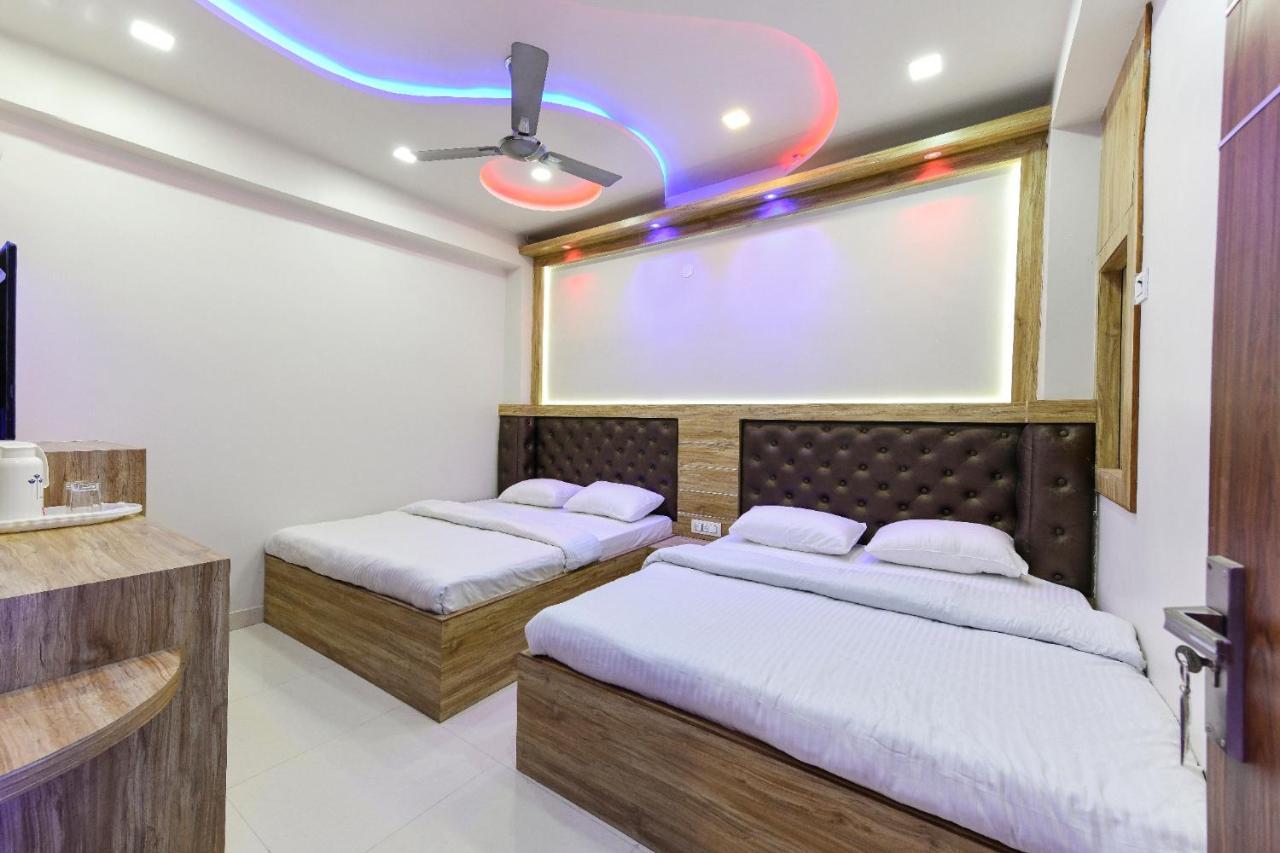 Hn Palace Homestay Agra  Bagian luar foto