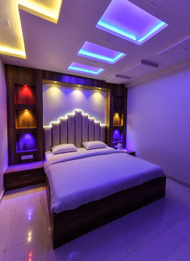 Hn Palace Homestay Agra  Bagian luar foto