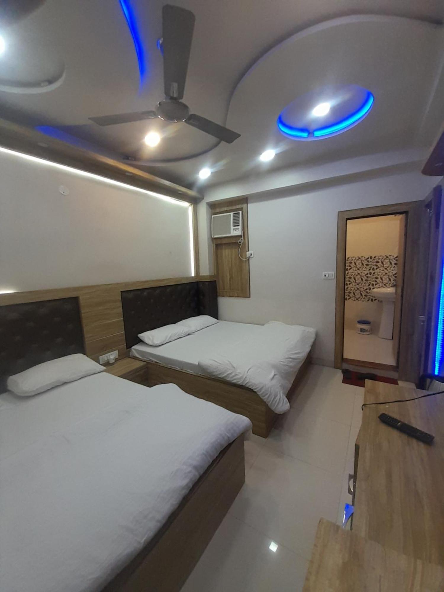 Hn Palace Homestay Agra  Bagian luar foto