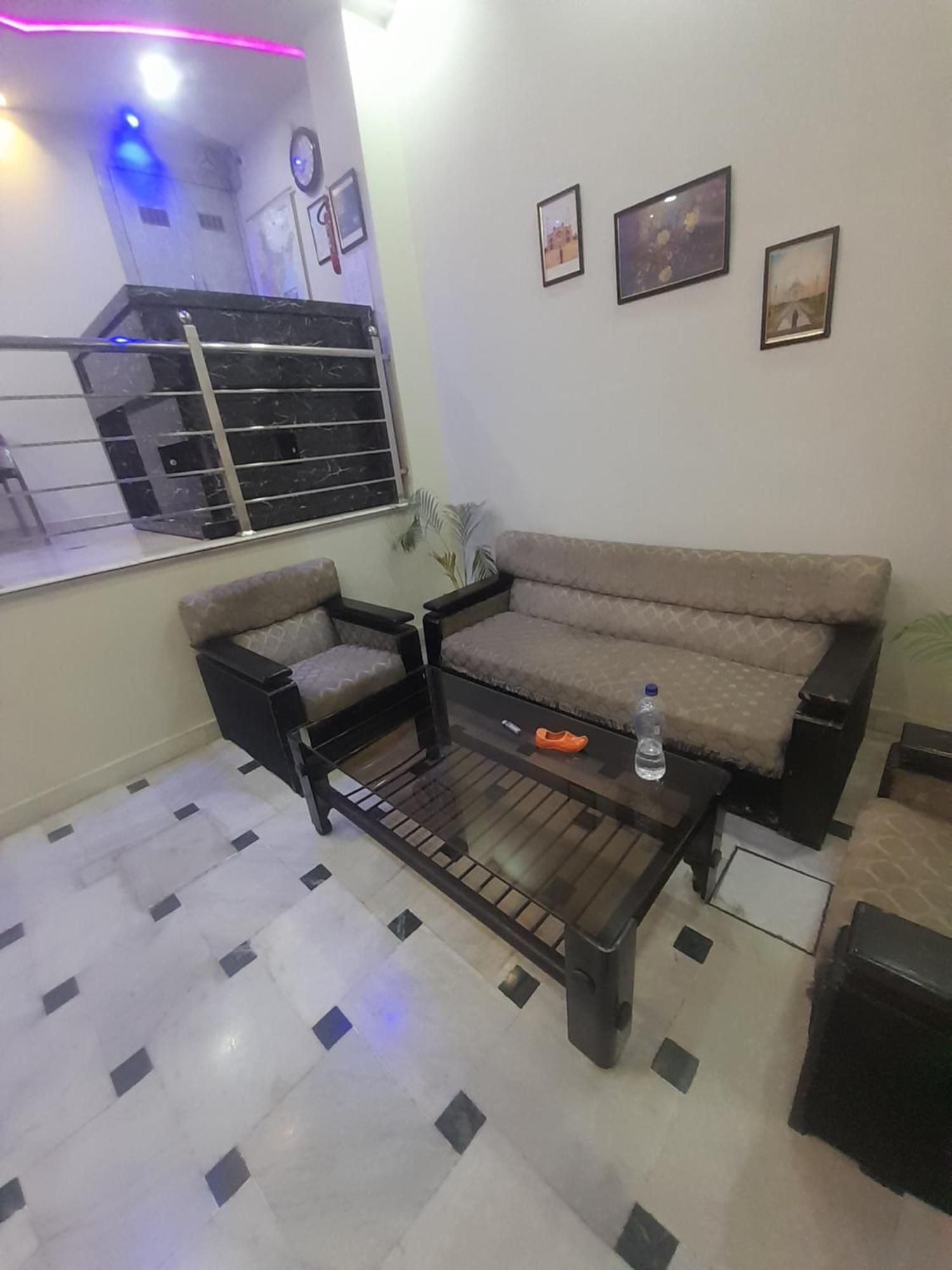 Hn Palace Homestay Agra  Bagian luar foto
